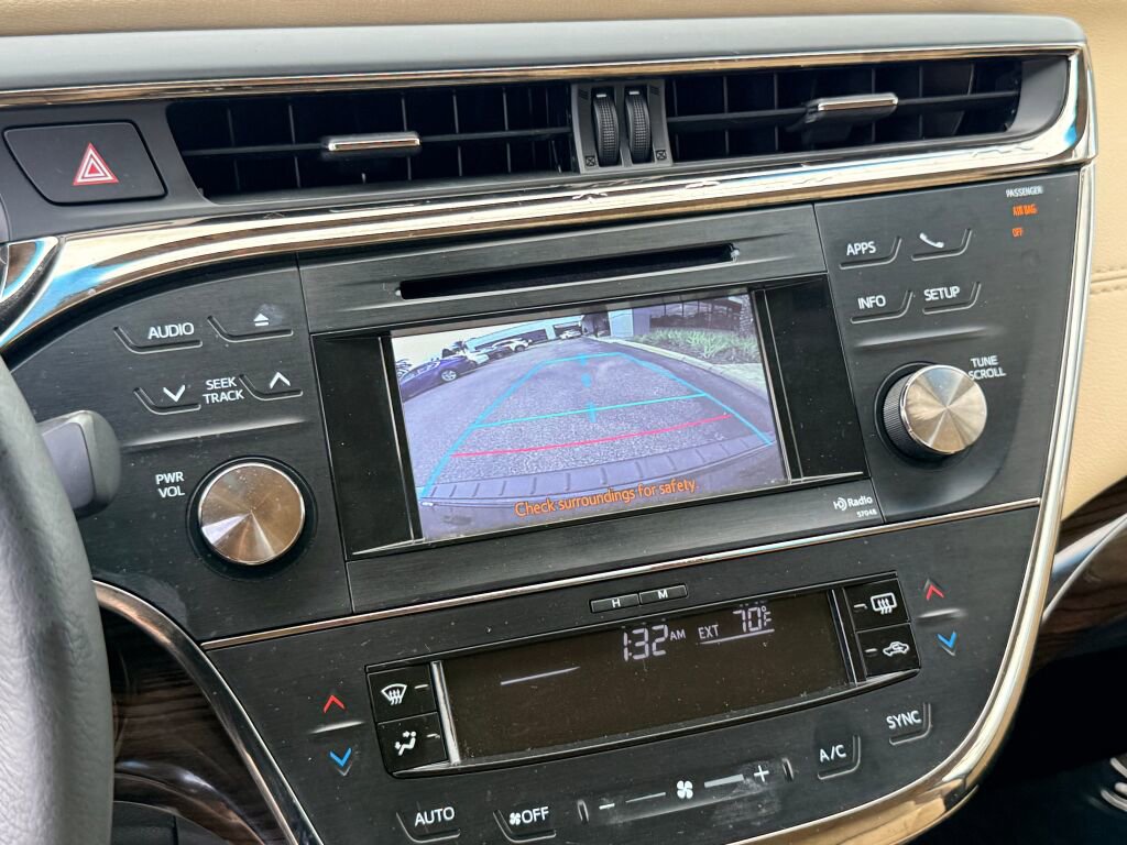 Used 2014 Toyota Avalon Limited image 26