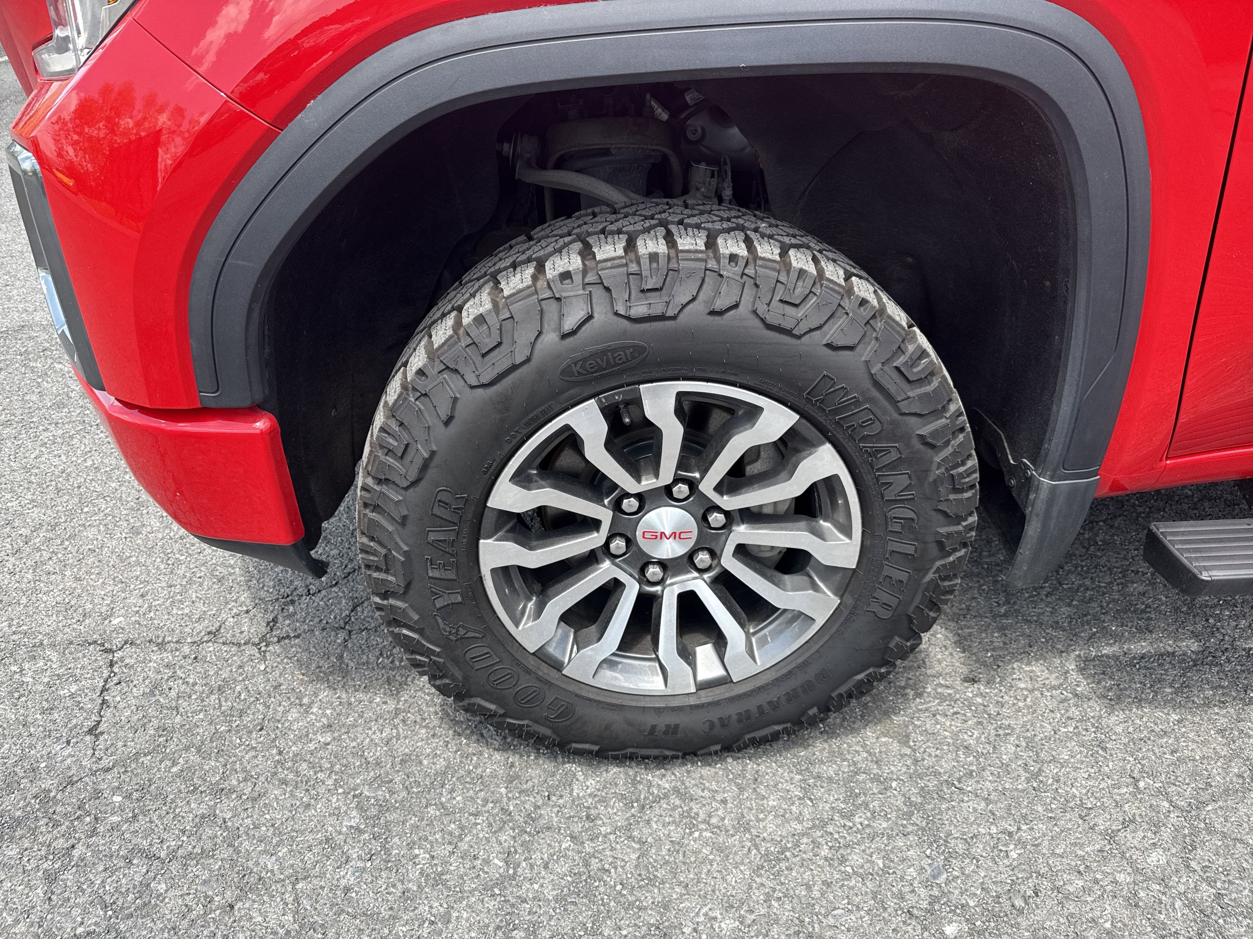 Used 2022 GMC Sierra 1500 AT4 w/ AT4 Preferred Package image 11