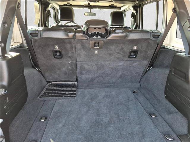 Used 2019 Jeep Wrangler Unlimited Rubicon w/ Cold Weather Group AWD/4WD image 27