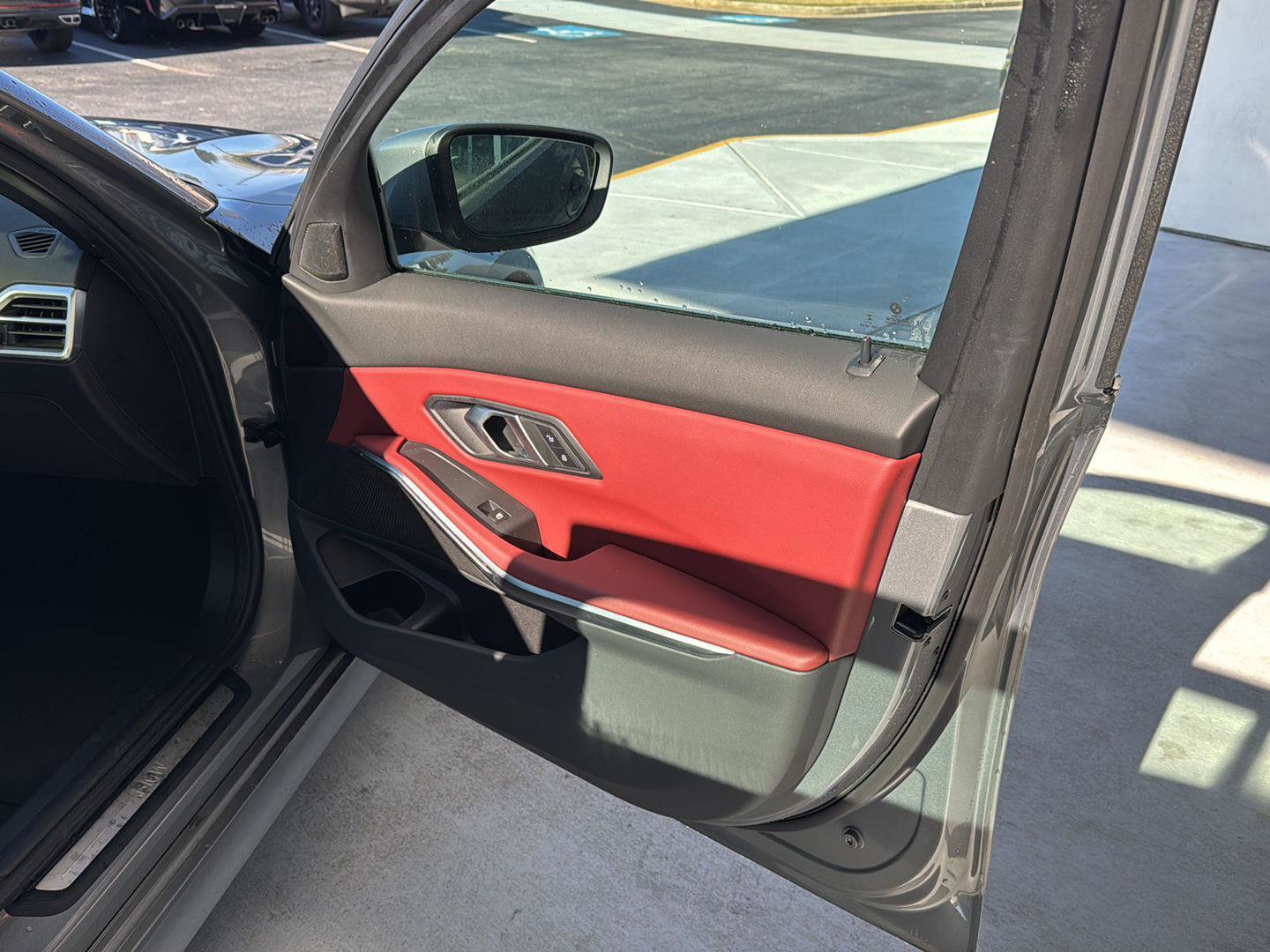 Used 2025 BMW 330i Sedan image 12