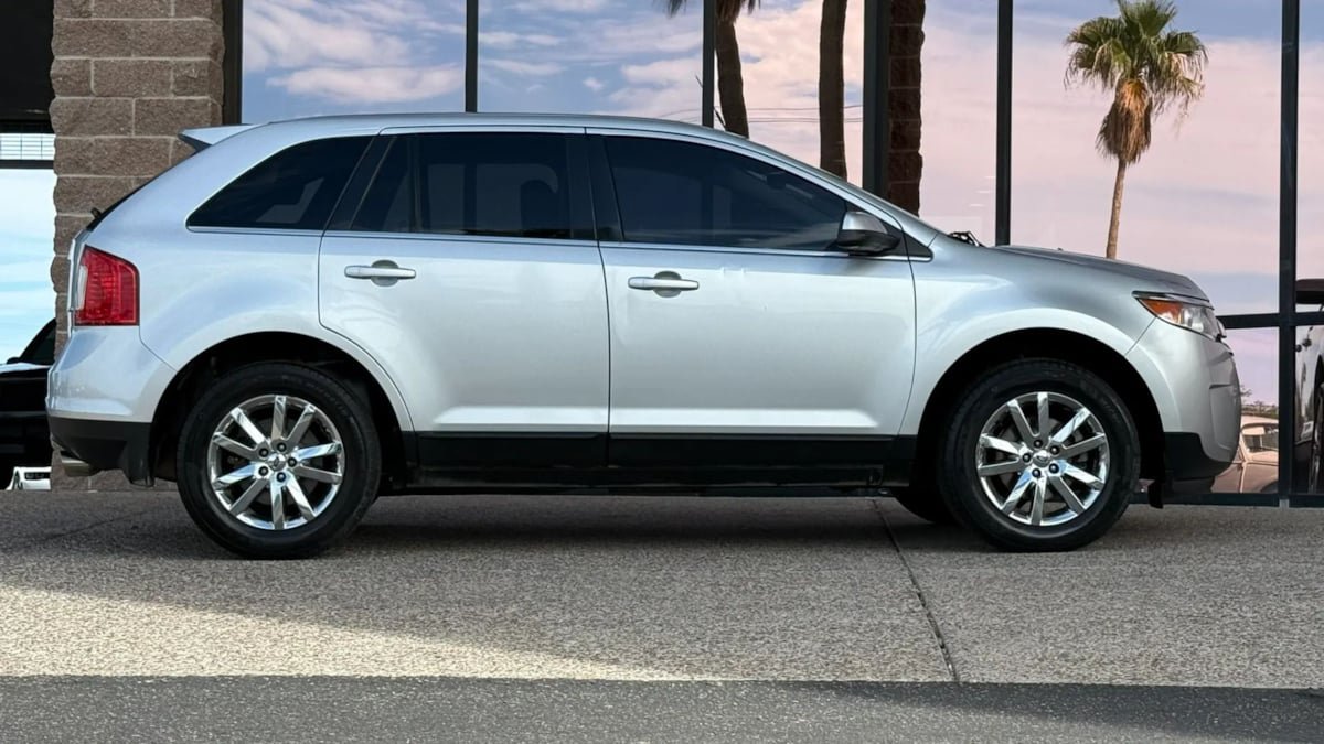 Used 2013 Ford Edge Limited FWD image 15
