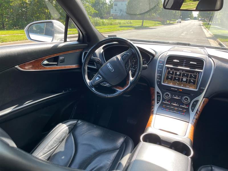 Used 2018 Lincoln MKX Reserve AWD/4WD image 27