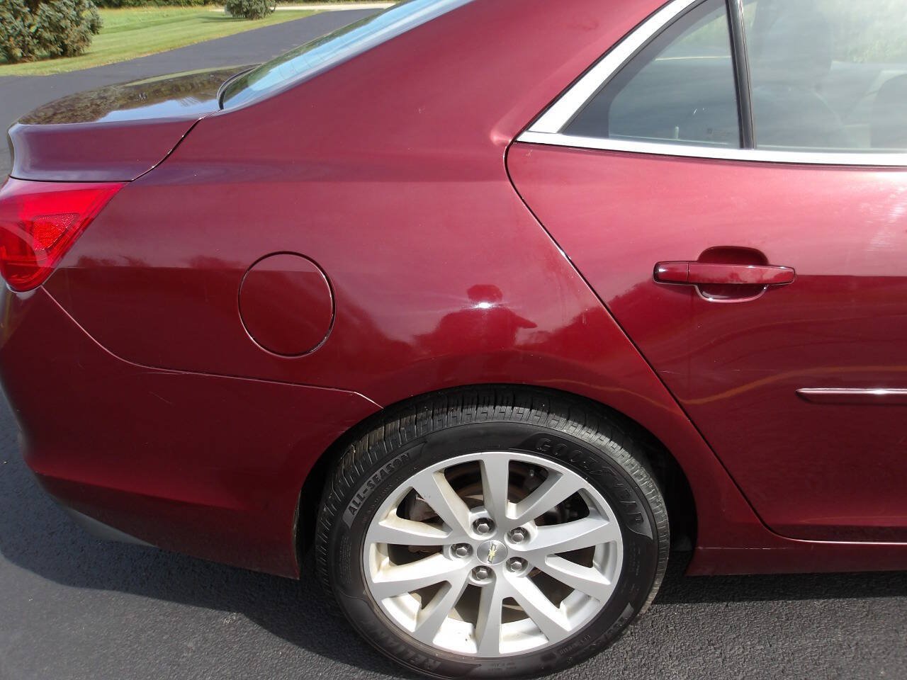 Used 2015 Chevrolet Malibu LT FWD image 35
