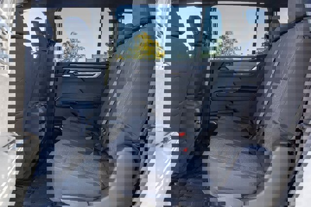 Used 2025 GMC Acadia Elevation image 8