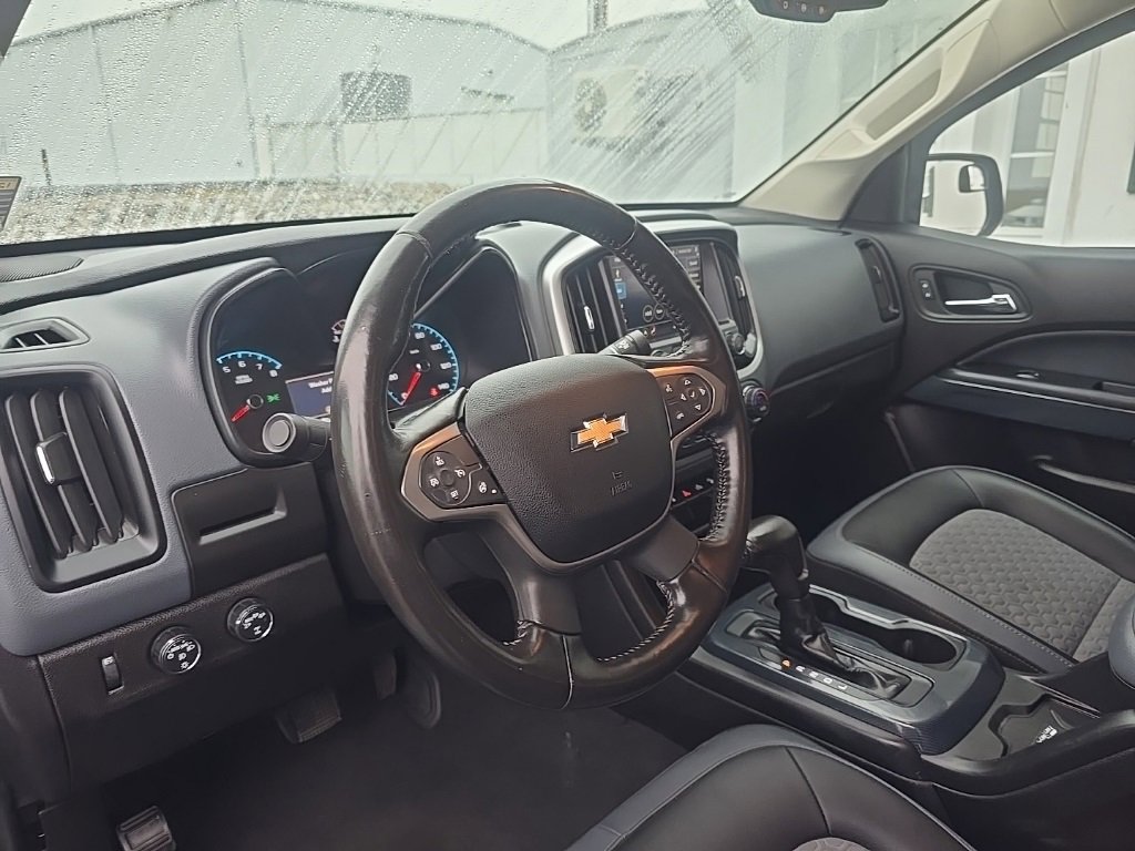 Used 2019 Chevrolet Colorado Z71 w/ Z71 Midnight Edition image 16