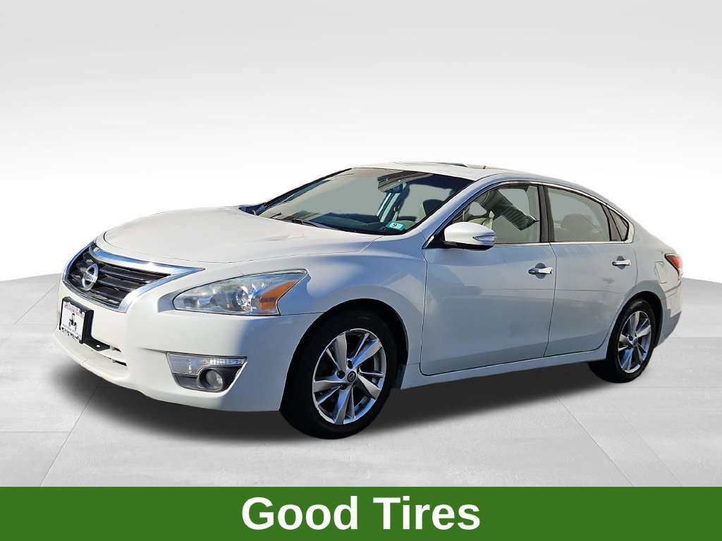 Used 2014 Nissan Altima 2.5 SL w/ Technology Package FWD image 3