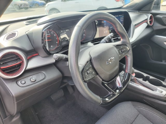 Certified 2024 Chevrolet Trax RS w/ Driver Confidence Package FWD image 19