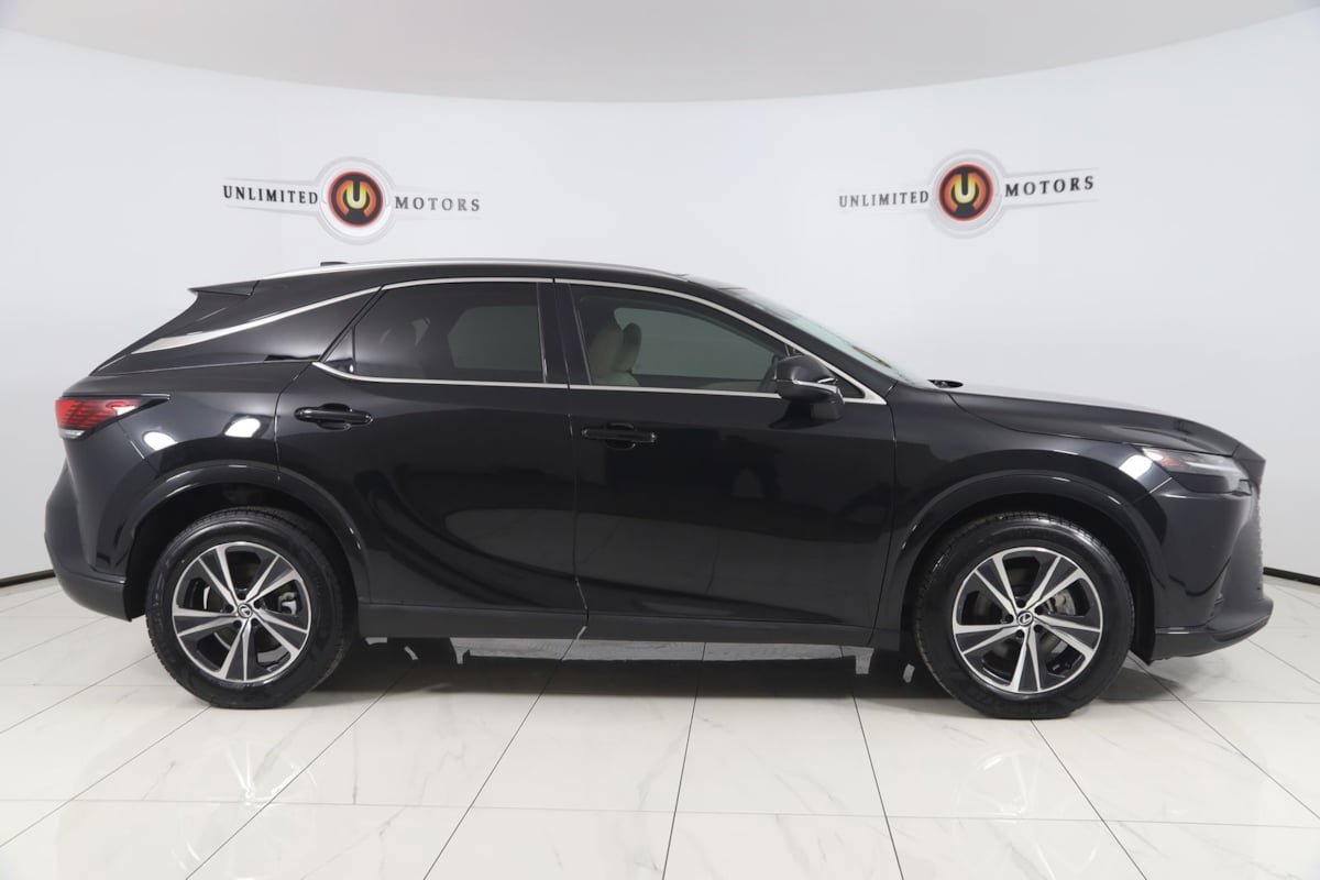 Used 2023 Lexus RX 350 Premium w/ Cold Area Package FWD image 2