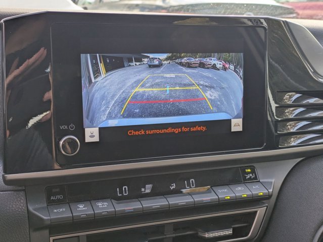 Used 2025 Toyota Camry LE image 9