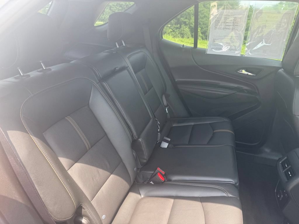 Used 2022 Chevrolet Equinox Premier FWD image 18