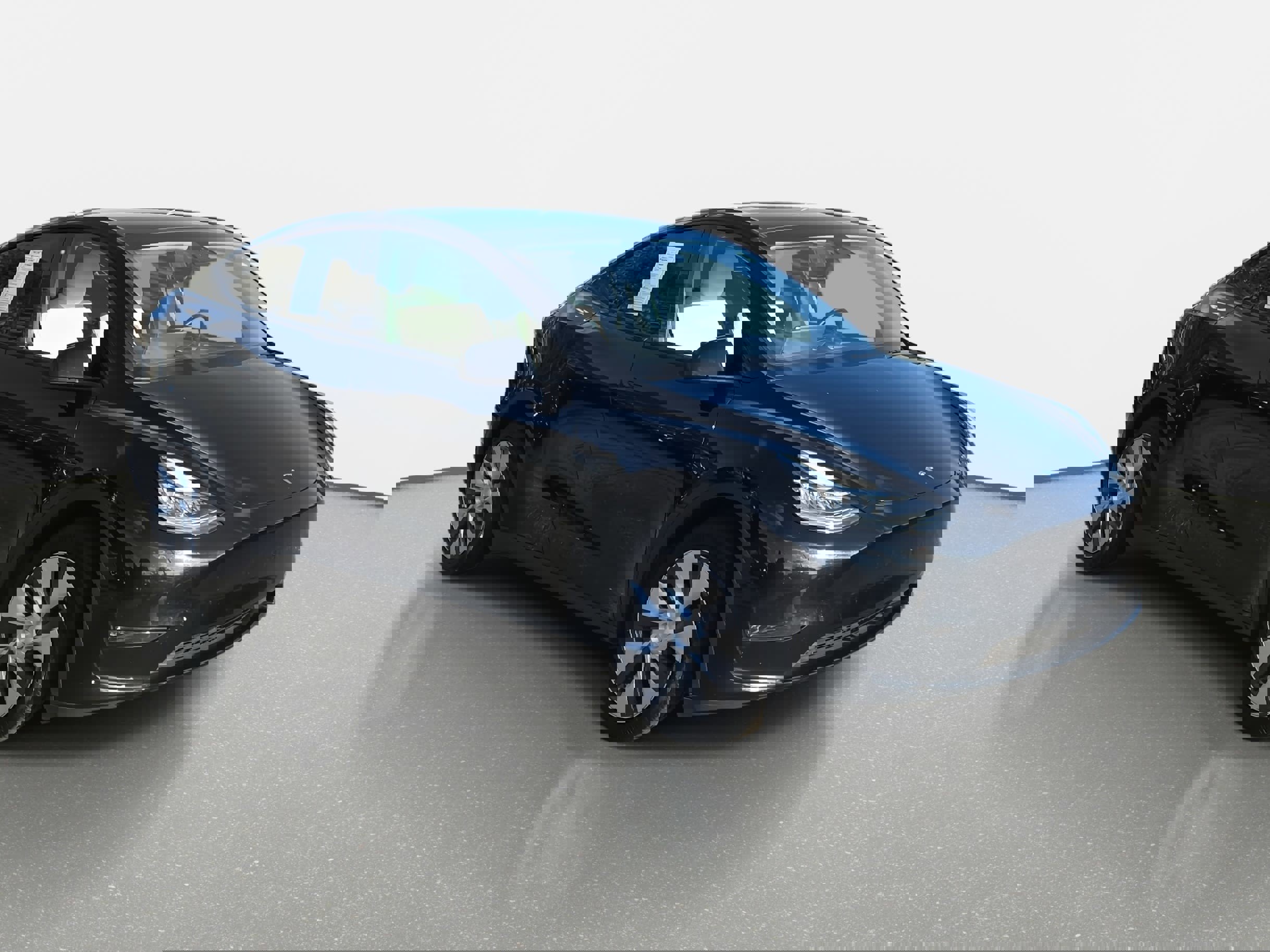 Used 2023 Tesla Model Y Long Range image 3