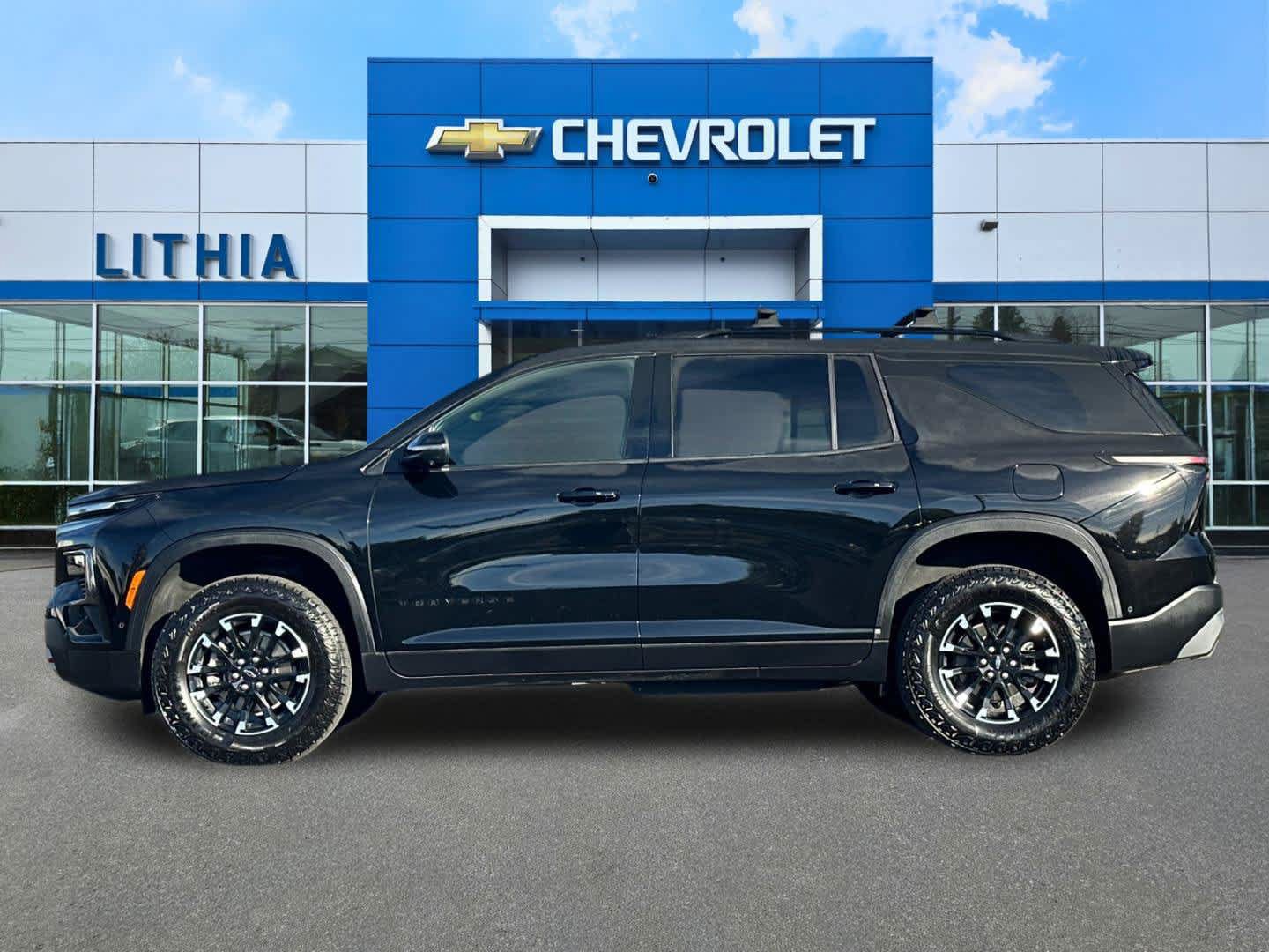 Used 2025 Chevrolet Traverse Z71 w/ Enhanced Driving Package AWD/4WD image 5