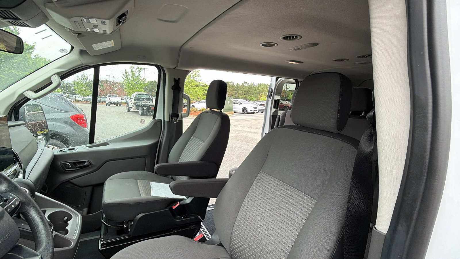 Used 2025 Ford Transit 350 XLT RWD image 17