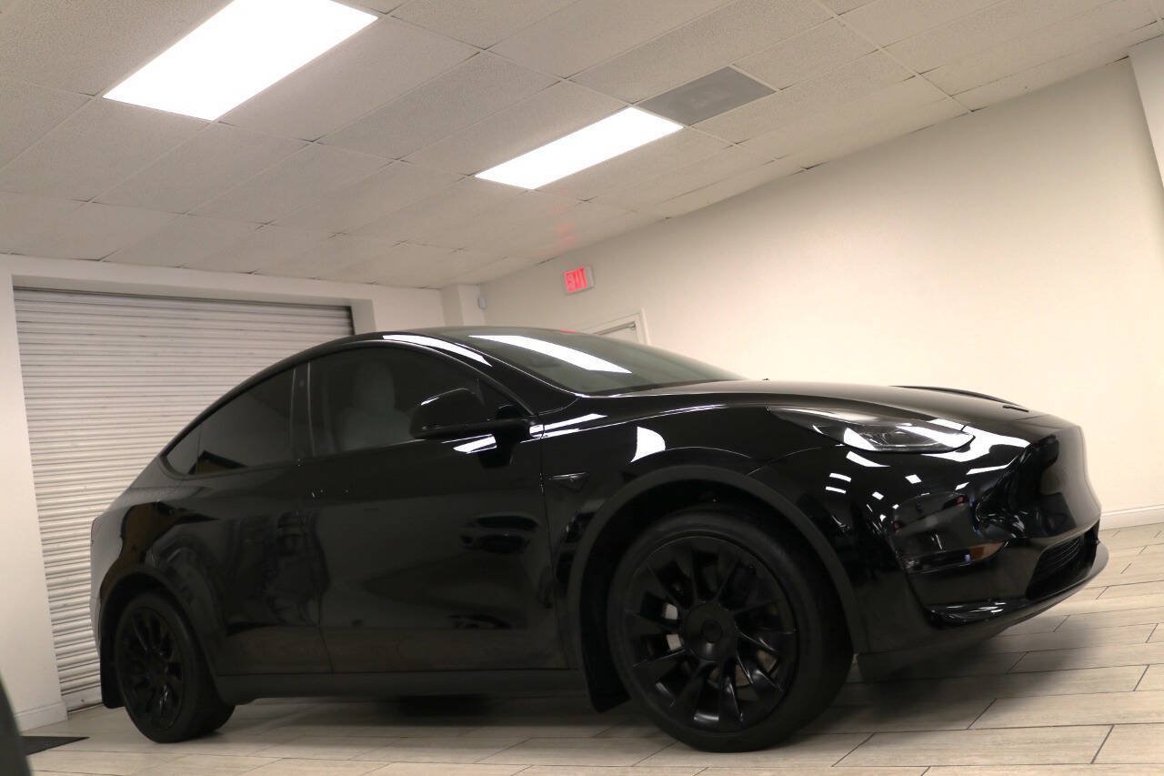 Used 2023 Tesla Model Y Long Range AWD/4WD image 9