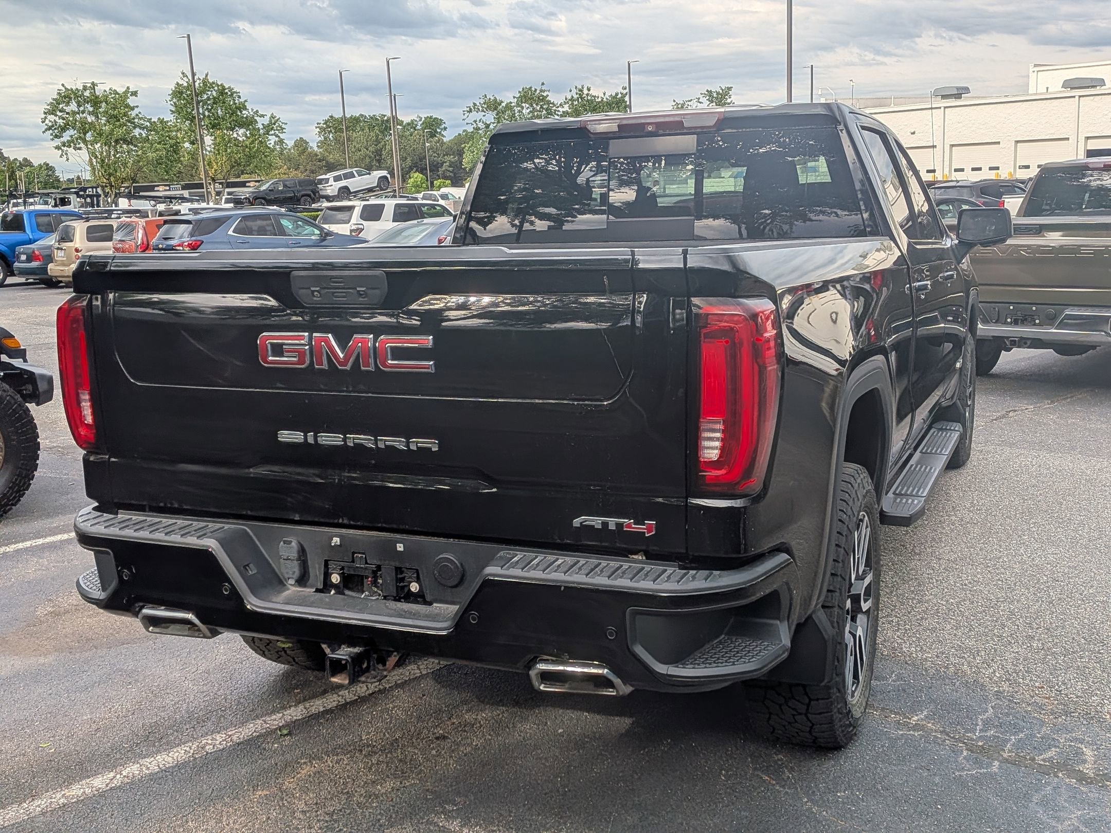 Used 2019 GMC Sierra 1500 AT4 w/ AT4 Premium Package AWD/4WD image 9