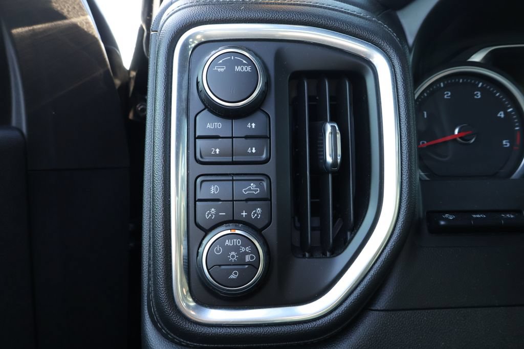 Used 2021 Chevrolet Silverado 2500 LTZ w/ Z71 Chrome Sport Edition AWD/4WD image 18