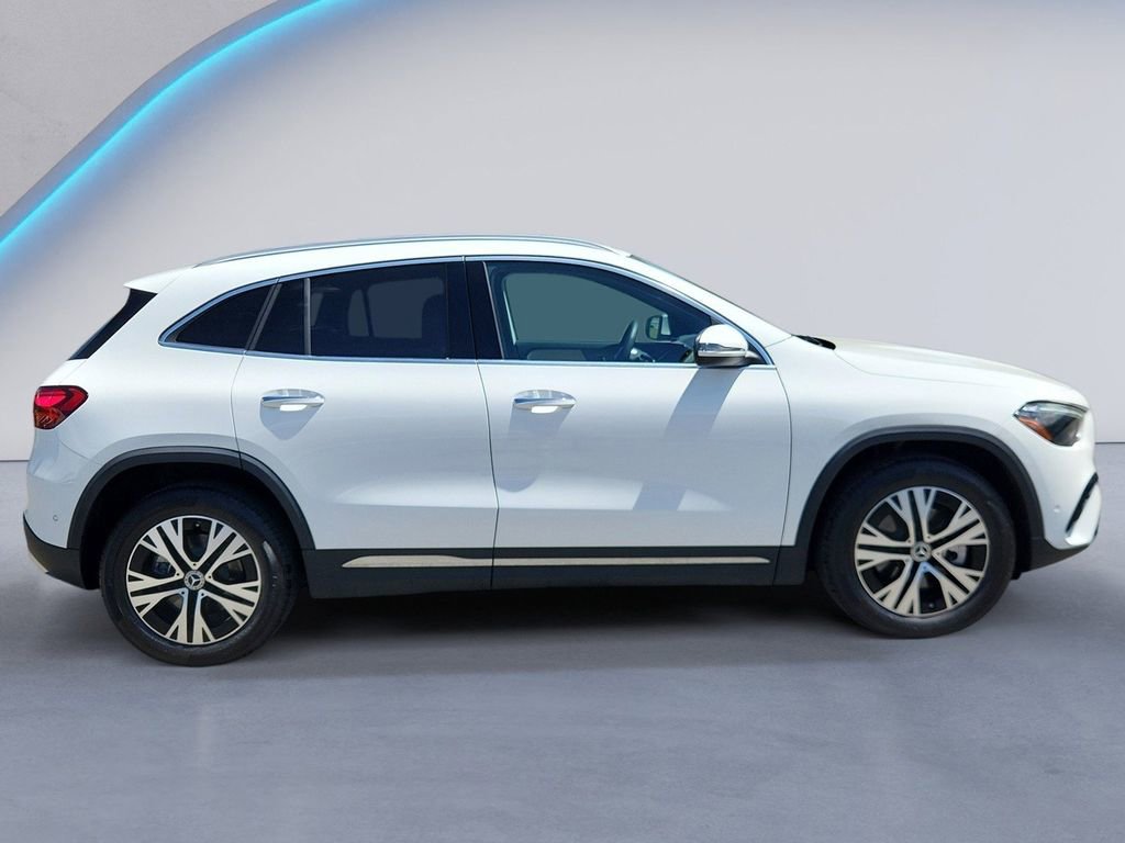 Used 2025 Mercedes-Benz GLA 250 4MATIC image 3