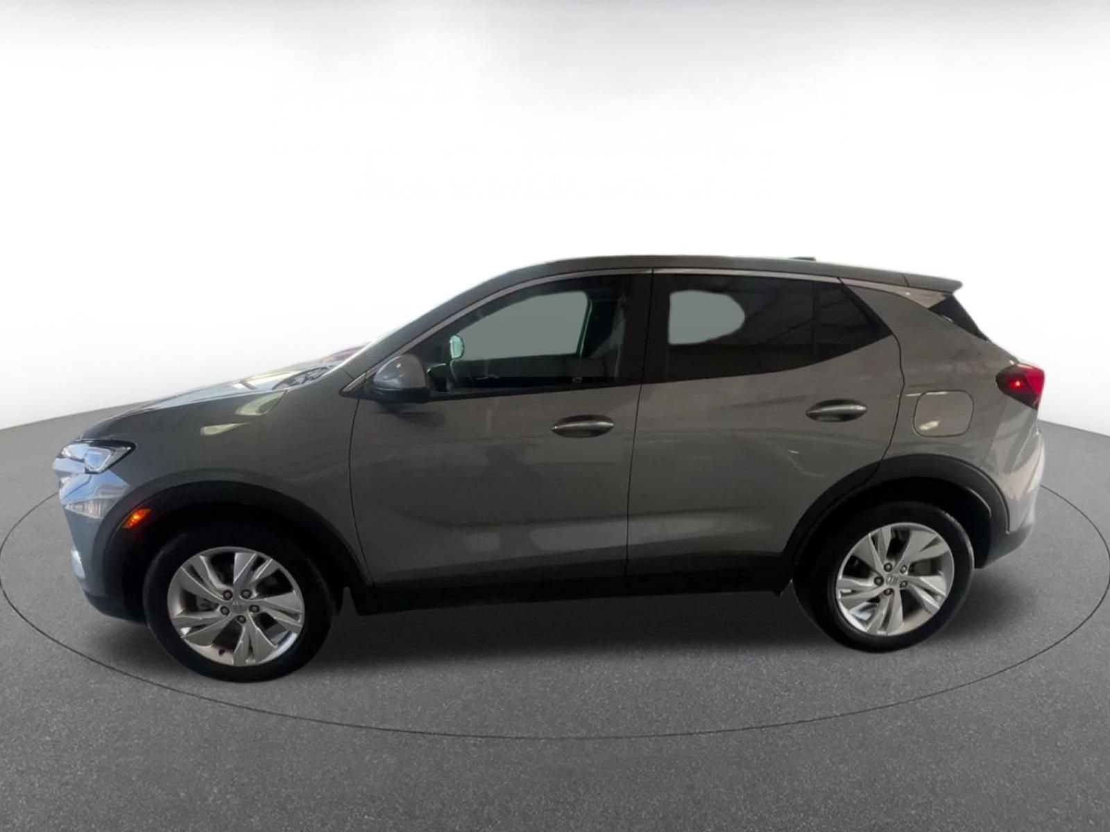 Used 2025 Nissan Sentra SV FWD image 8