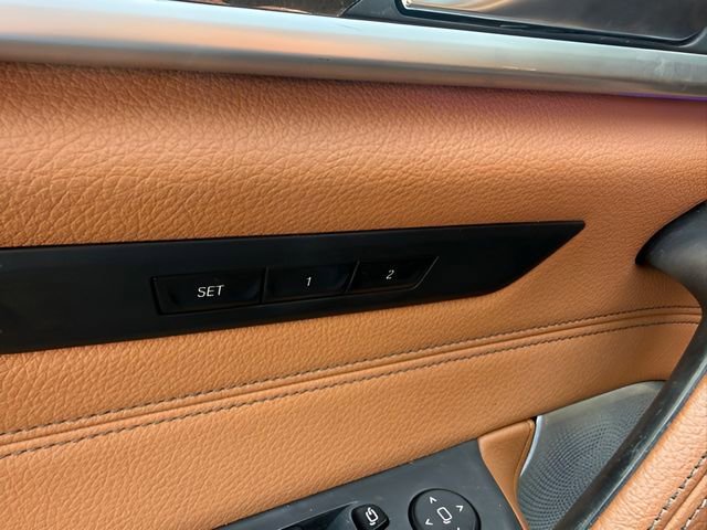 Used 2020 BMW M550i xDrive w/ Dynamic Handling Package image 15