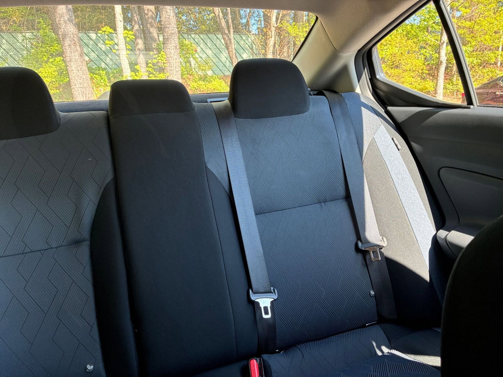 Used 2025 Nissan Versa SV image 38