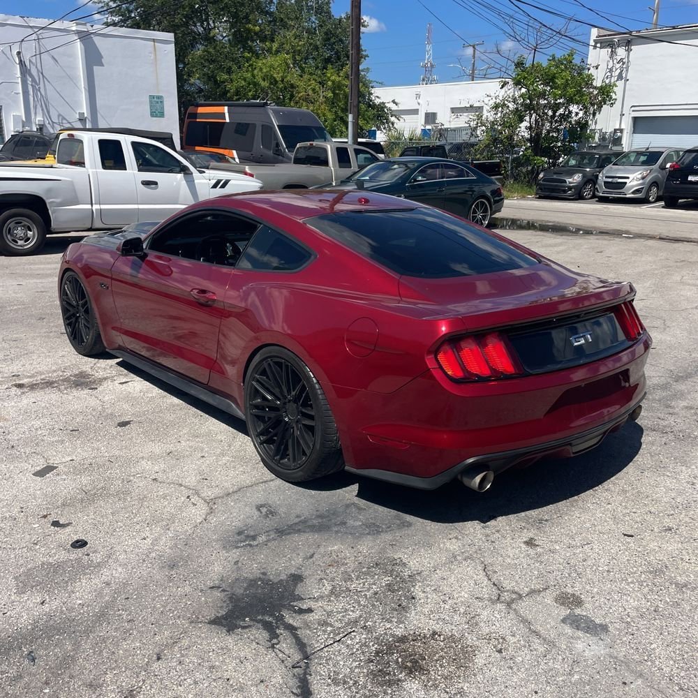 Used 2015 Ford Mustang GT Premium RWD image 4