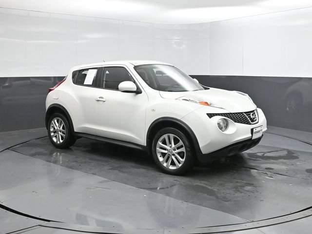 Used 2014 Nissan Juke S FWD image 24