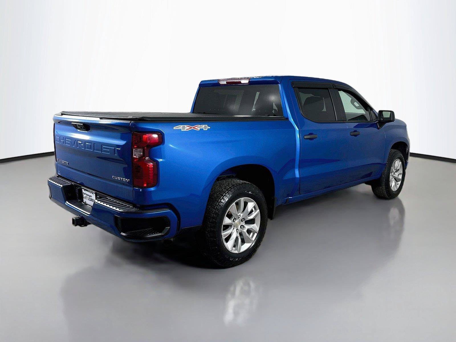 Used 2023 Chevrolet Silverado 1500 Custom AWD/4WD image 9