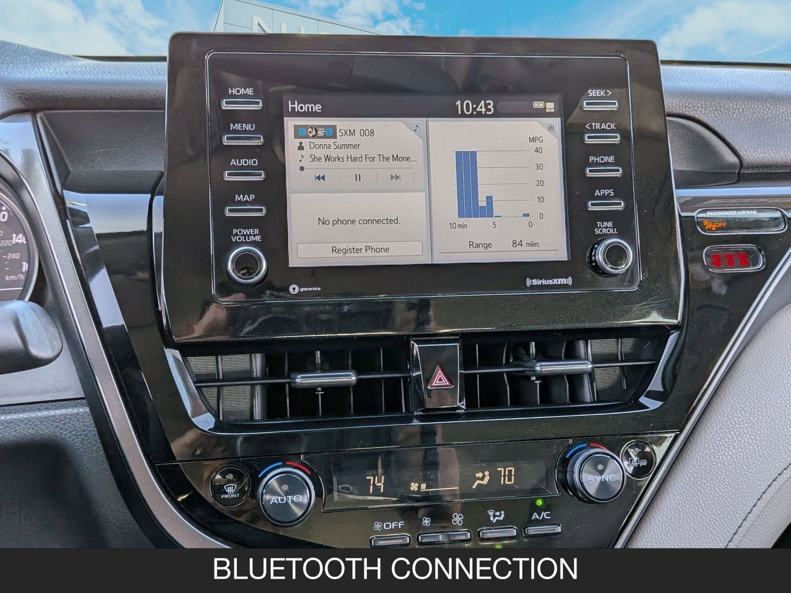 Used 2023 Toyota Camry SE image 18