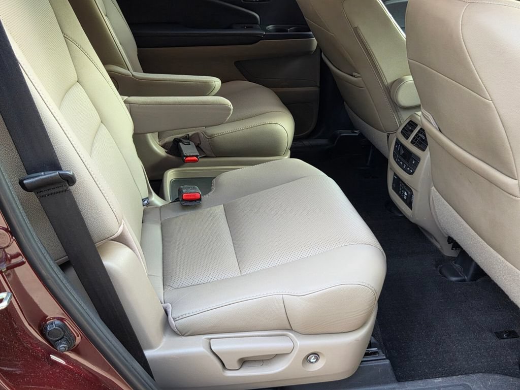 Used 2019 Honda Pilot Elite image 18