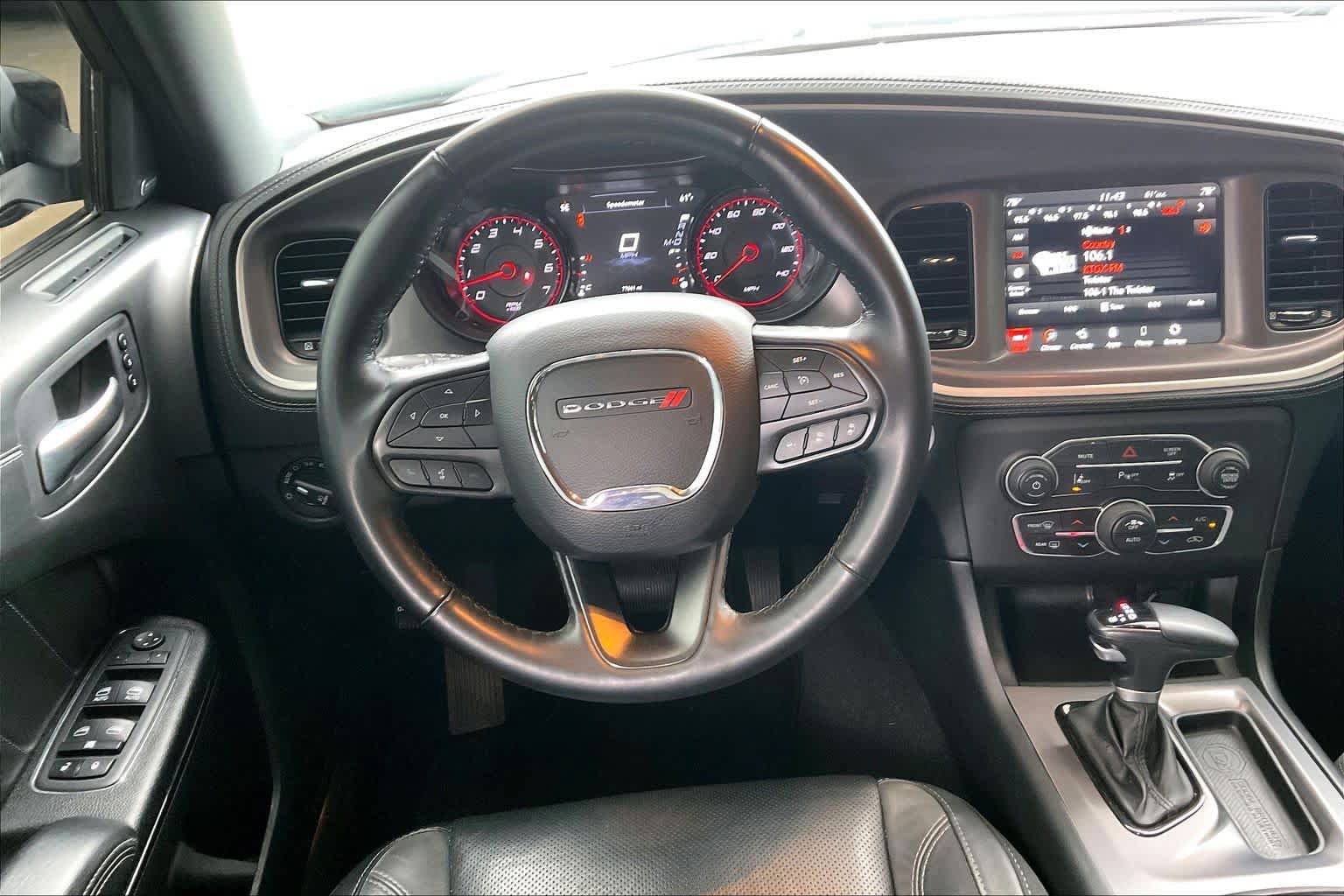 Used 2022 Dodge Charger SXT w/ Plus Group RWD image 6