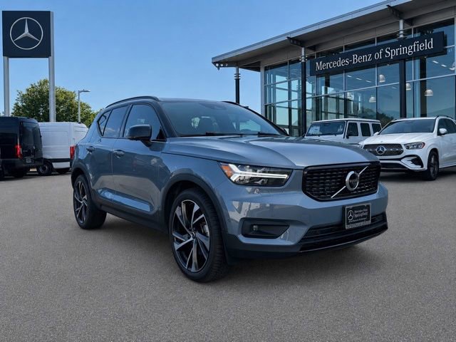 Used 2021 Volvo XC40 T5 R-Design w/ Advanced Package