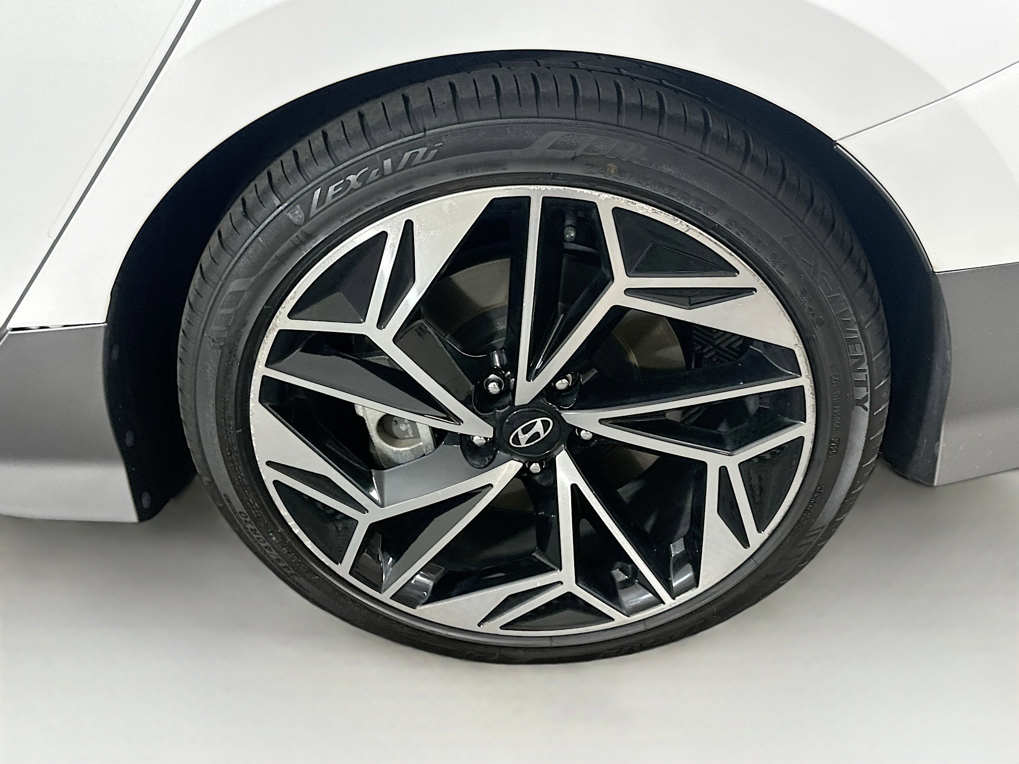 Used 2023 Hyundai Ioniq 6 Limited RWD image 11