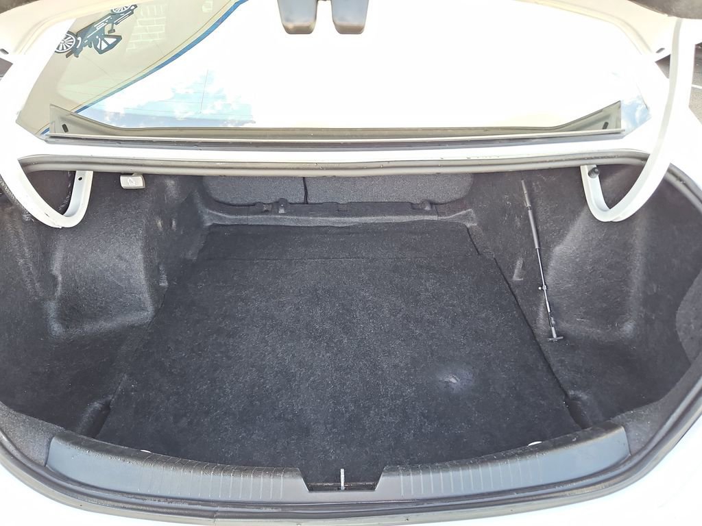 Used 2024 Chevrolet Malibu LT image 29