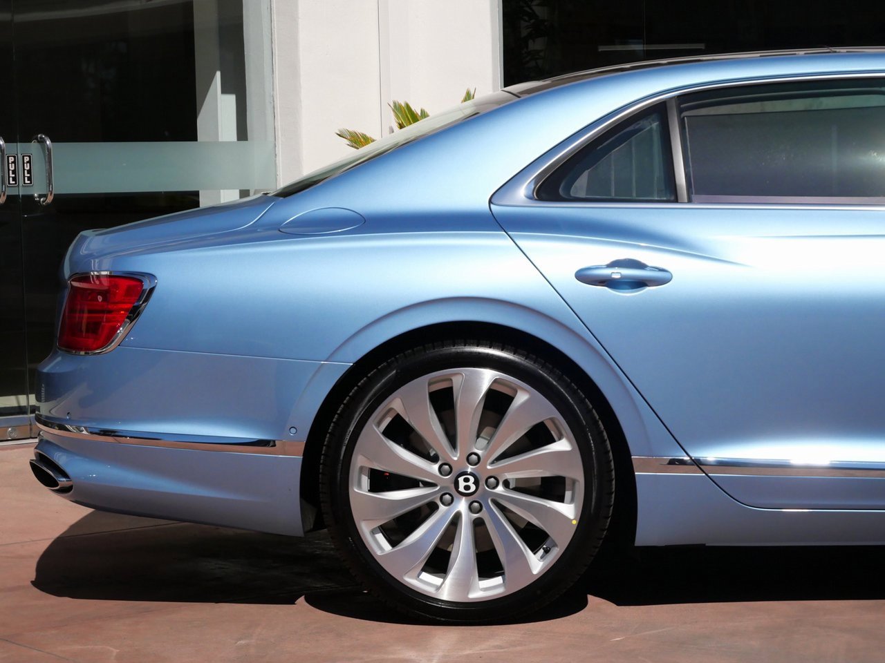 New 2026 Bentley Flying Spur Azure image 9