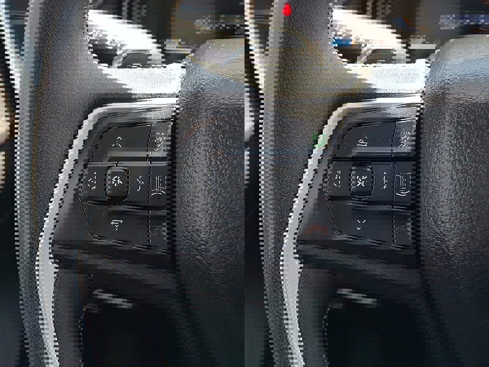 Used 2023 Jeep Grand Cherokee Altitude image 21