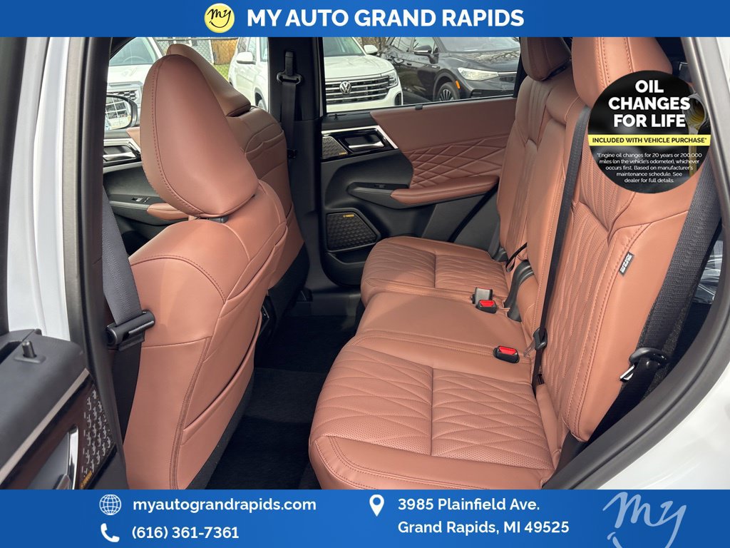 Used 2026 Mitsubishi Outlander SEL AWD/4WD image 11