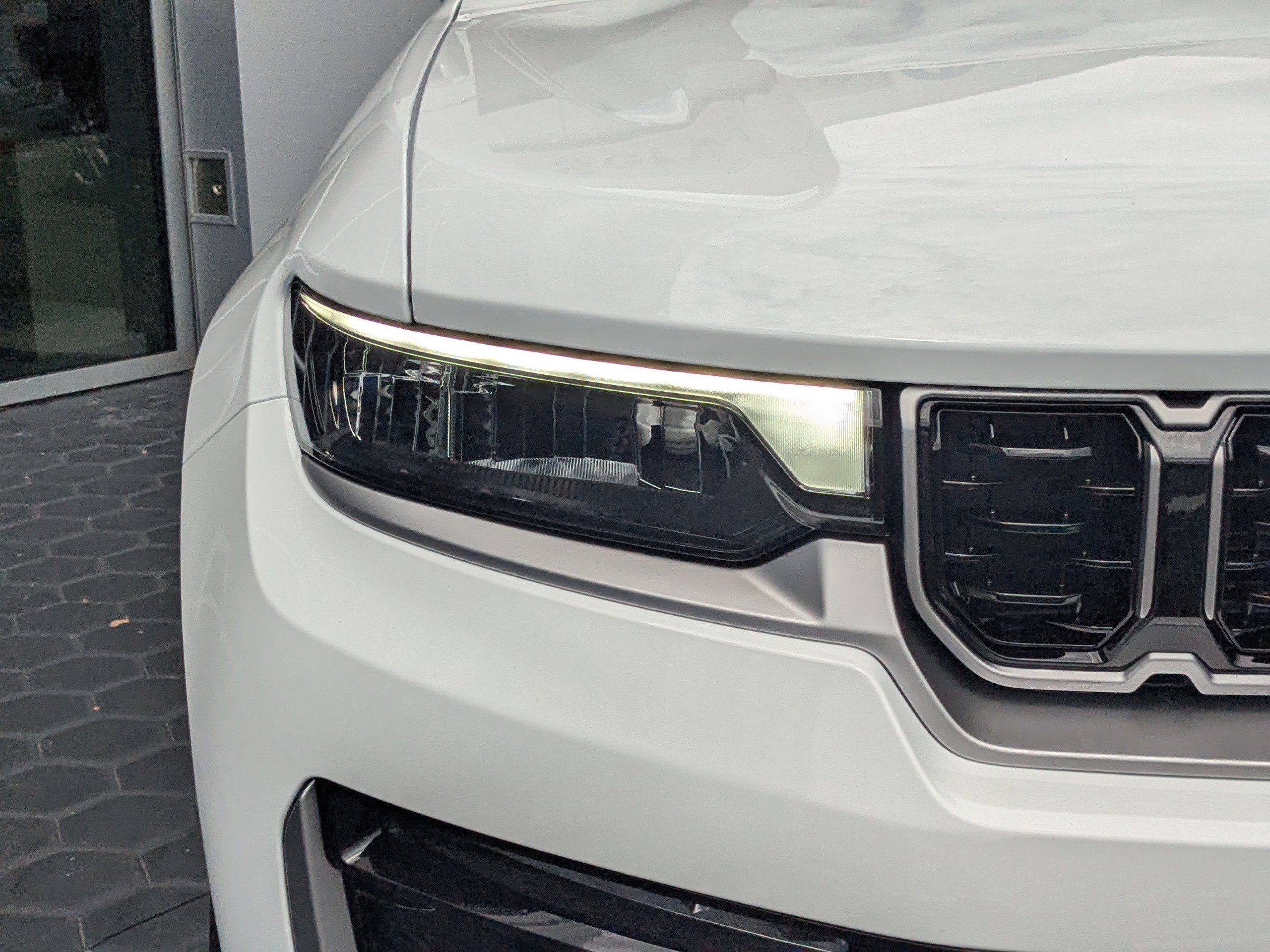 New 2026 Jeep Grand Cherokee Summit AWD/4WD image 9