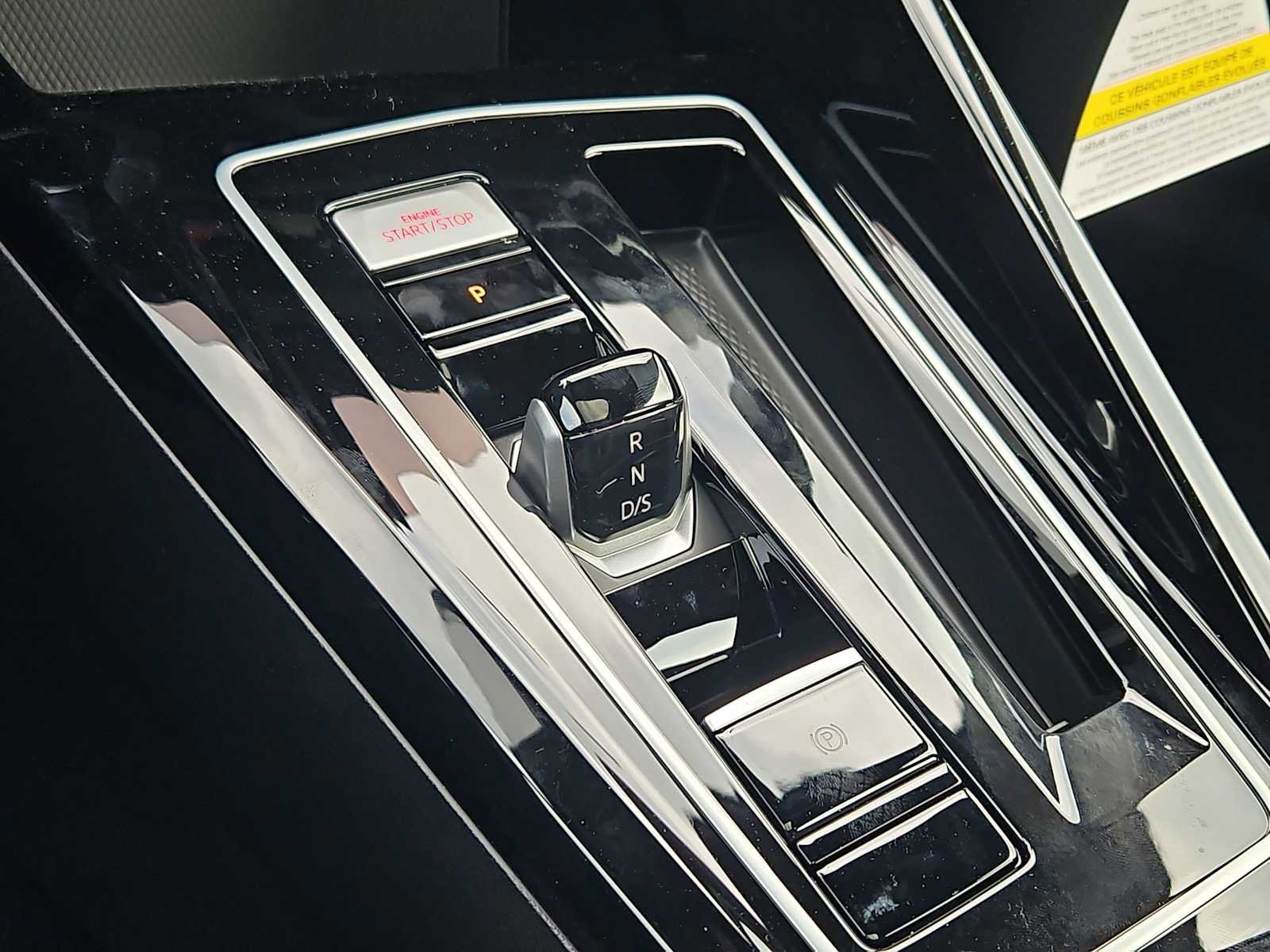 New 2025 Volkswagen GTI SE FWD image 19