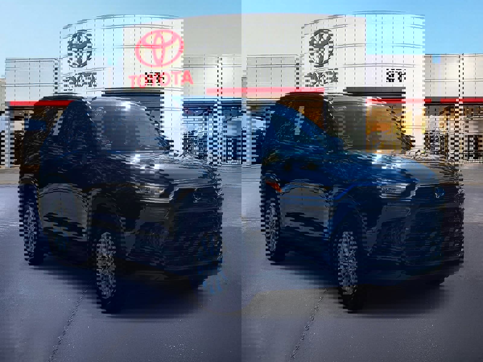 Used 2024 Toyota Grand Highlander XLE image 3