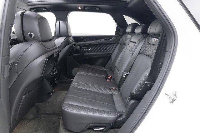 Used 2017 Bentley Bentayga image 36