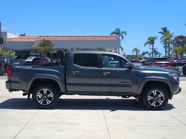 Used 2019 Toyota Tacoma TRD Sport w/ Technology Package AWD/4WD image 8