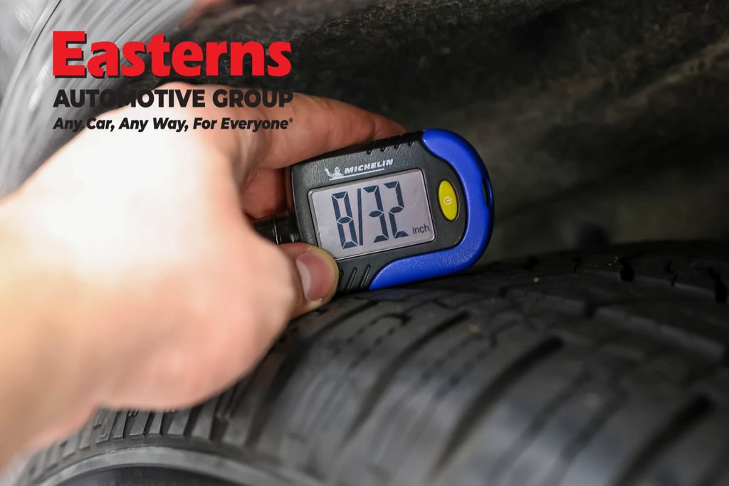 Used 2024 Dodge Durango GT RWD image 25