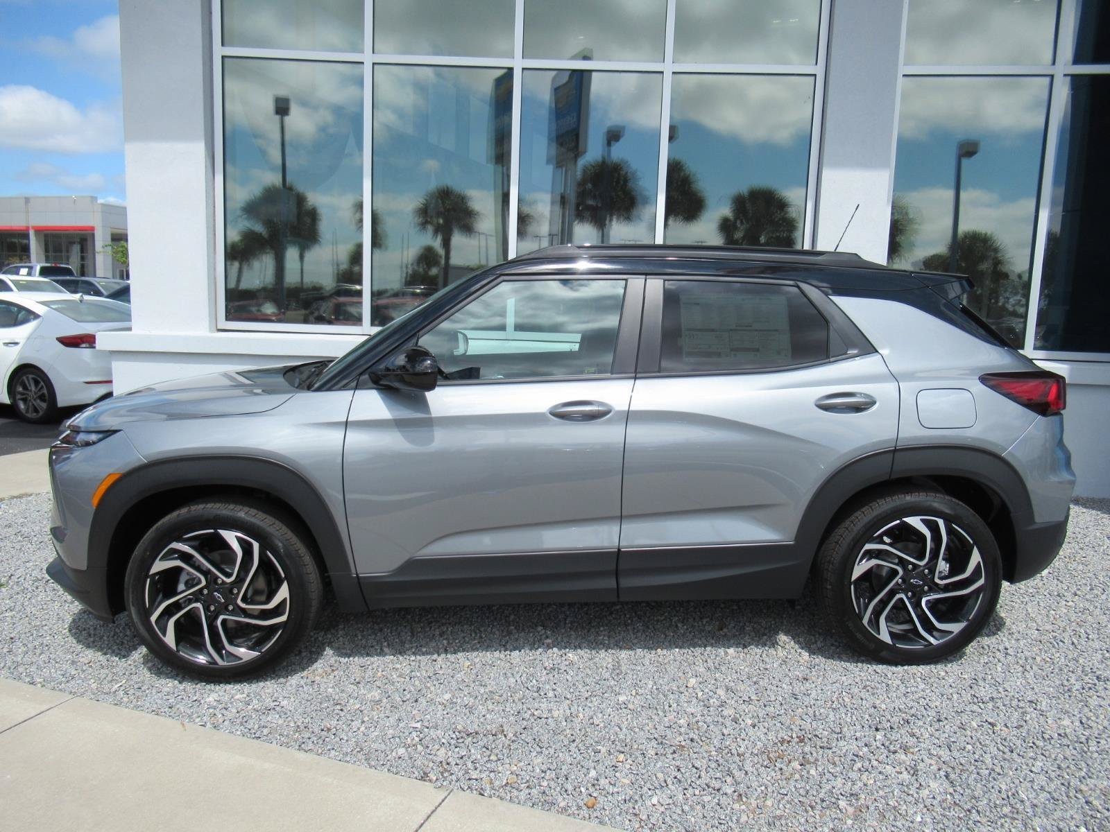 New 2026 Chevrolet TrailBlazer RS w/ Driver Confidence Package FWD image 2