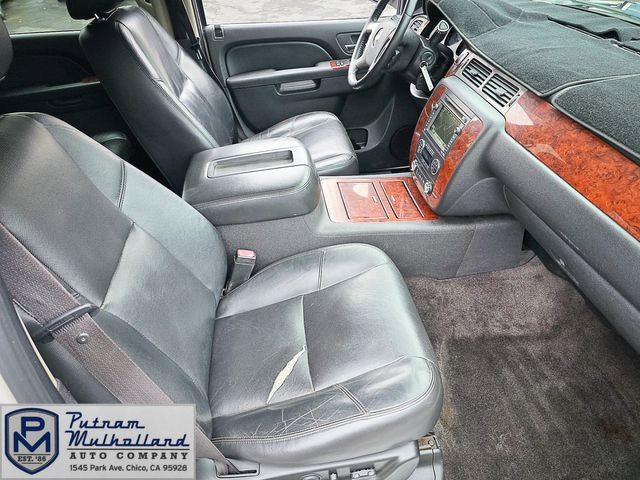Used 2010 Chevrolet Suburban LTZ image 11