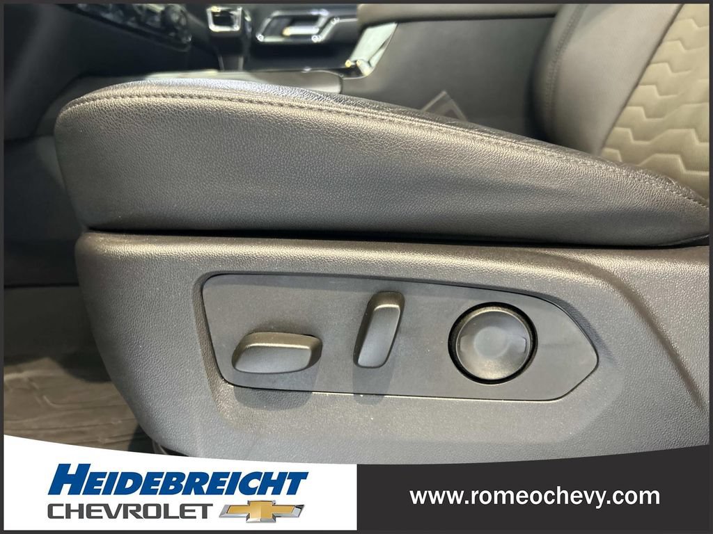 Used 2024 Chevrolet Silverado 1500 ZR2 w/ Technology Package AWD/4WD image 14