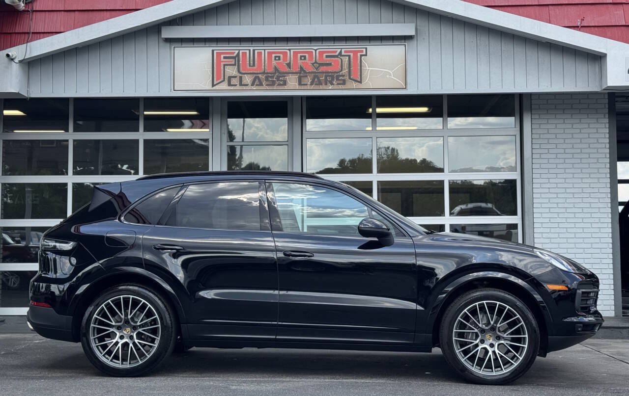 Used 2020 Porsche Cayenne AWD/4WD image 2