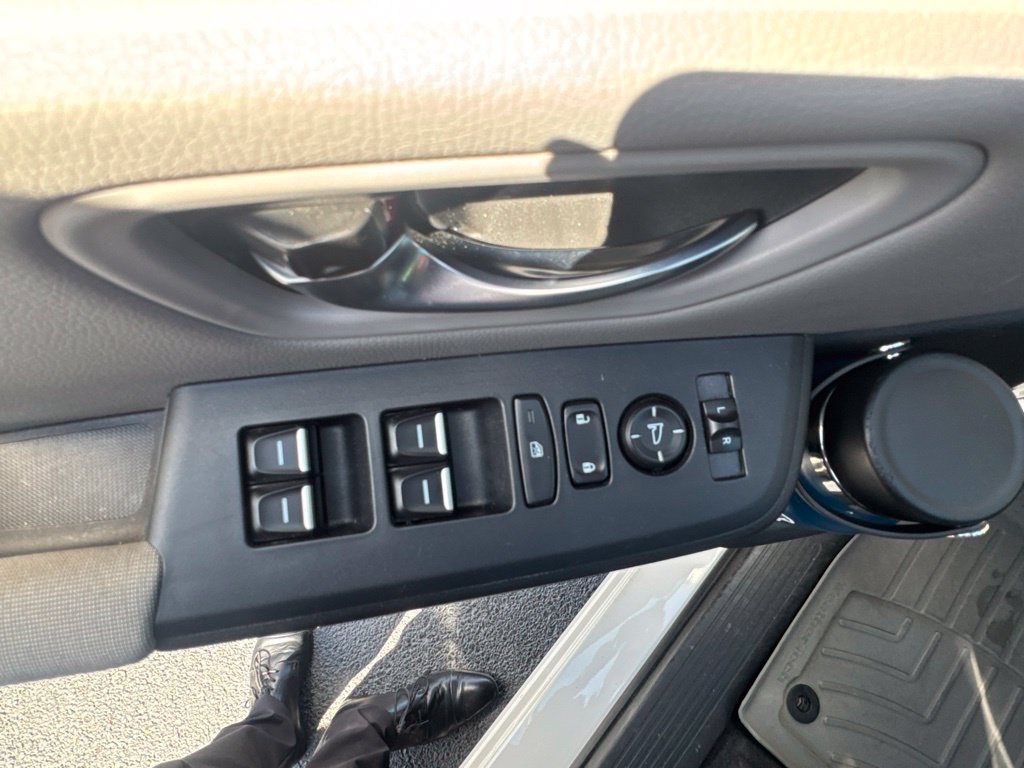 Certified 2024 Honda Pilot LX image 13