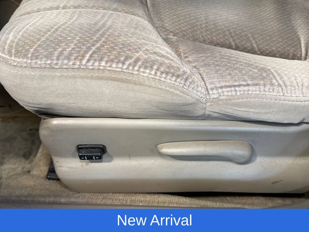 Used 2002 Buick Century Custom w/ Custom Premium Pkg FWD image 20
