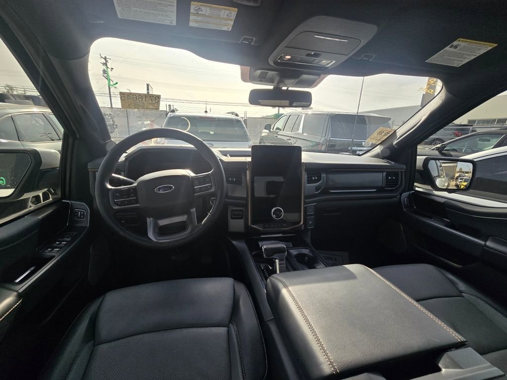 Used 2022 Ford F150 Lightning Lariat image 20