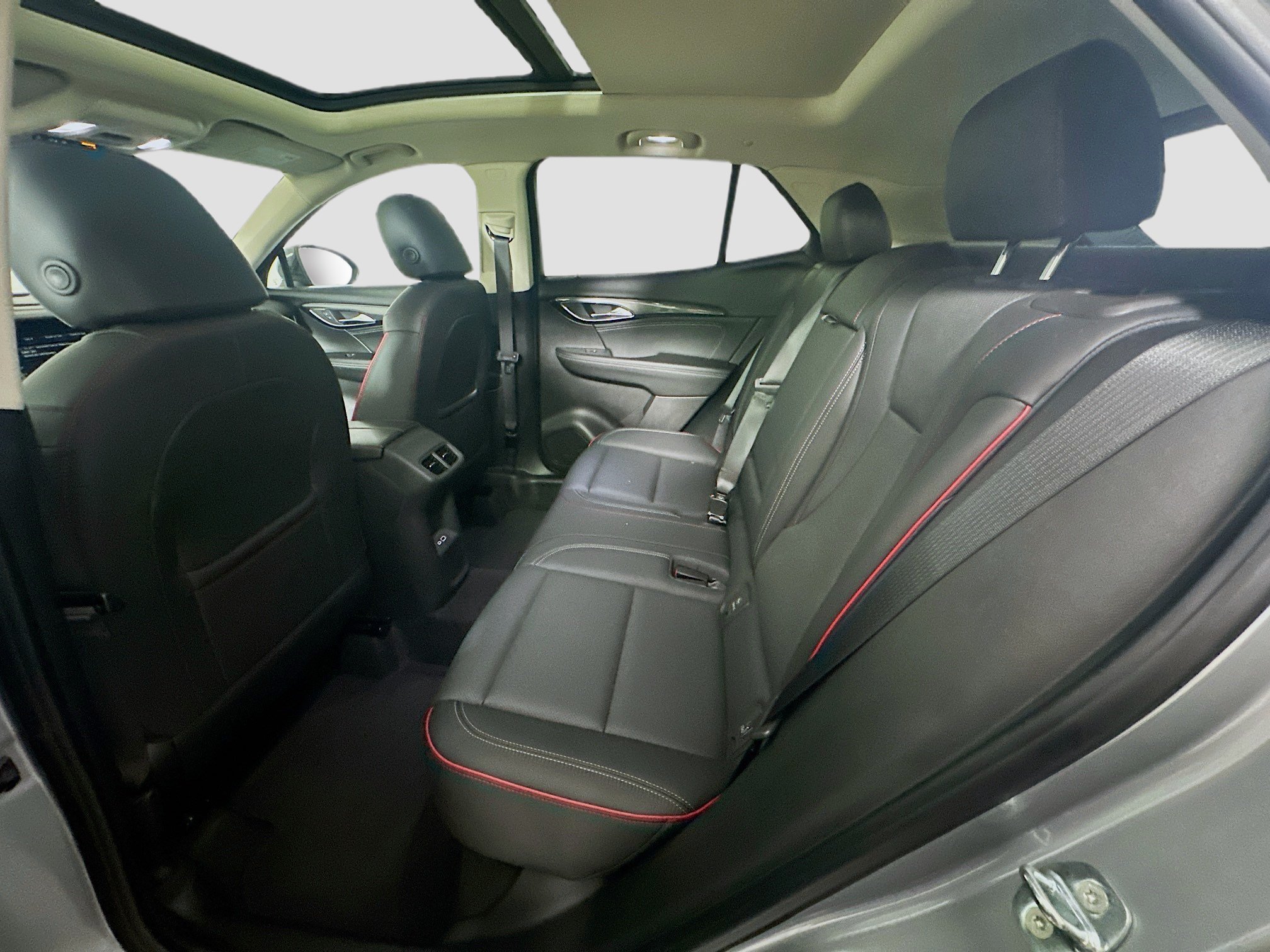Used 2023 Buick Envision Essence w/ Sport Touring Package FWD image 27